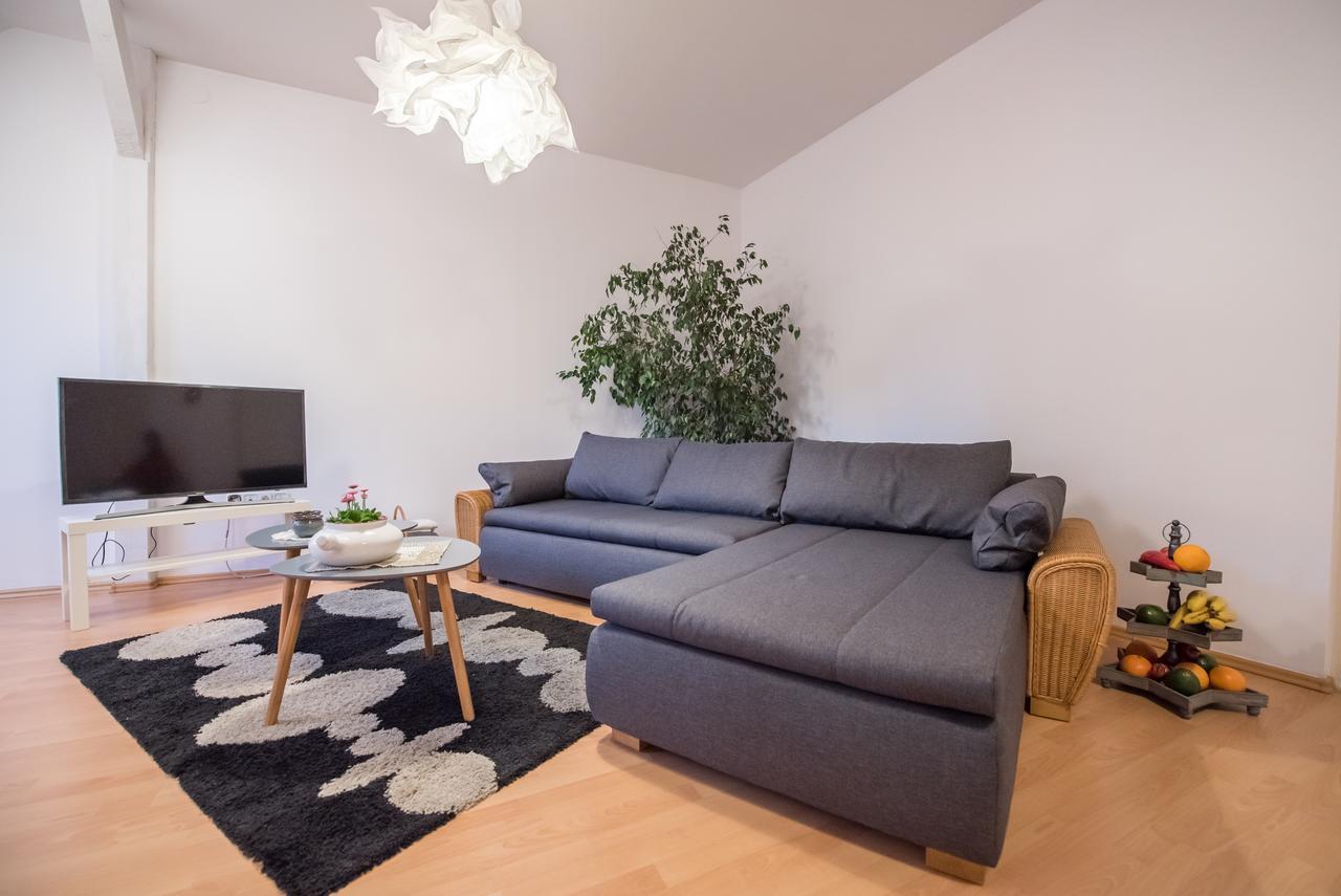 Terra Apartment Satu Mare Exterior photo